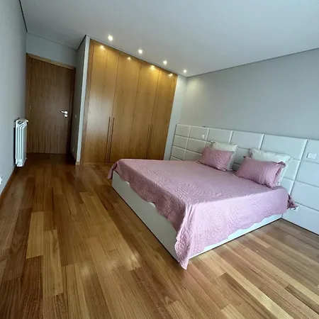 Luxury Modern Triplex Ferienhaus Póvoa de Varzim