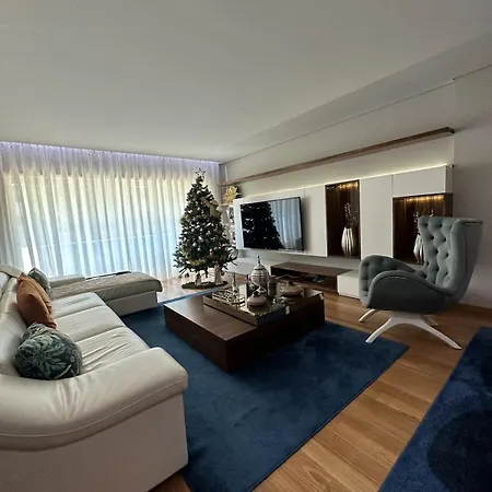 펜션 Luxury Modern Triplex 포보아데바짐