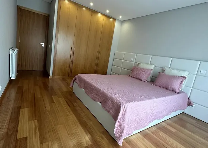 Luxury Modern Triplex Feriehus Póvoa de Varzim