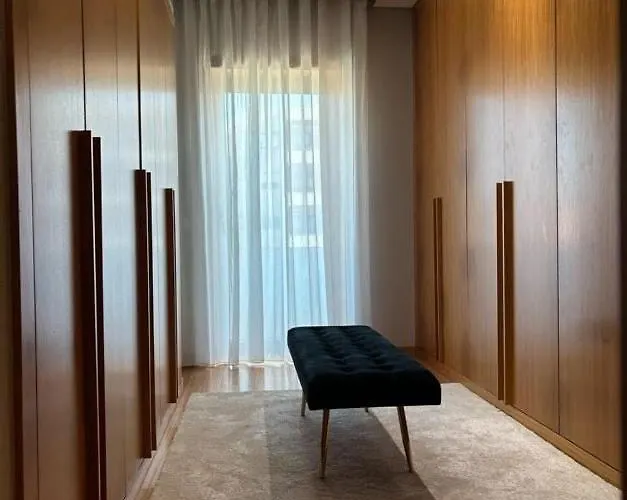 펜션 Luxury Modern Triplex